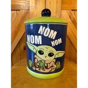 Star Wars Grogu Baby Yoda Frogs Ceramic Canister Nom Nom Nom Cookie Jar (7828)